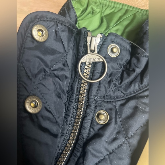 Barbour Summer Liddesdale Gilet Vest Quilted With Custom Real Estate Embroidery - Picture 7 of 13